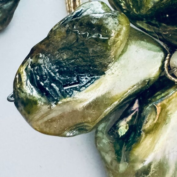 Sea Shells Flower Dangling Pierced Earrings Green Gold Tone Hook - Picture 7 of 8